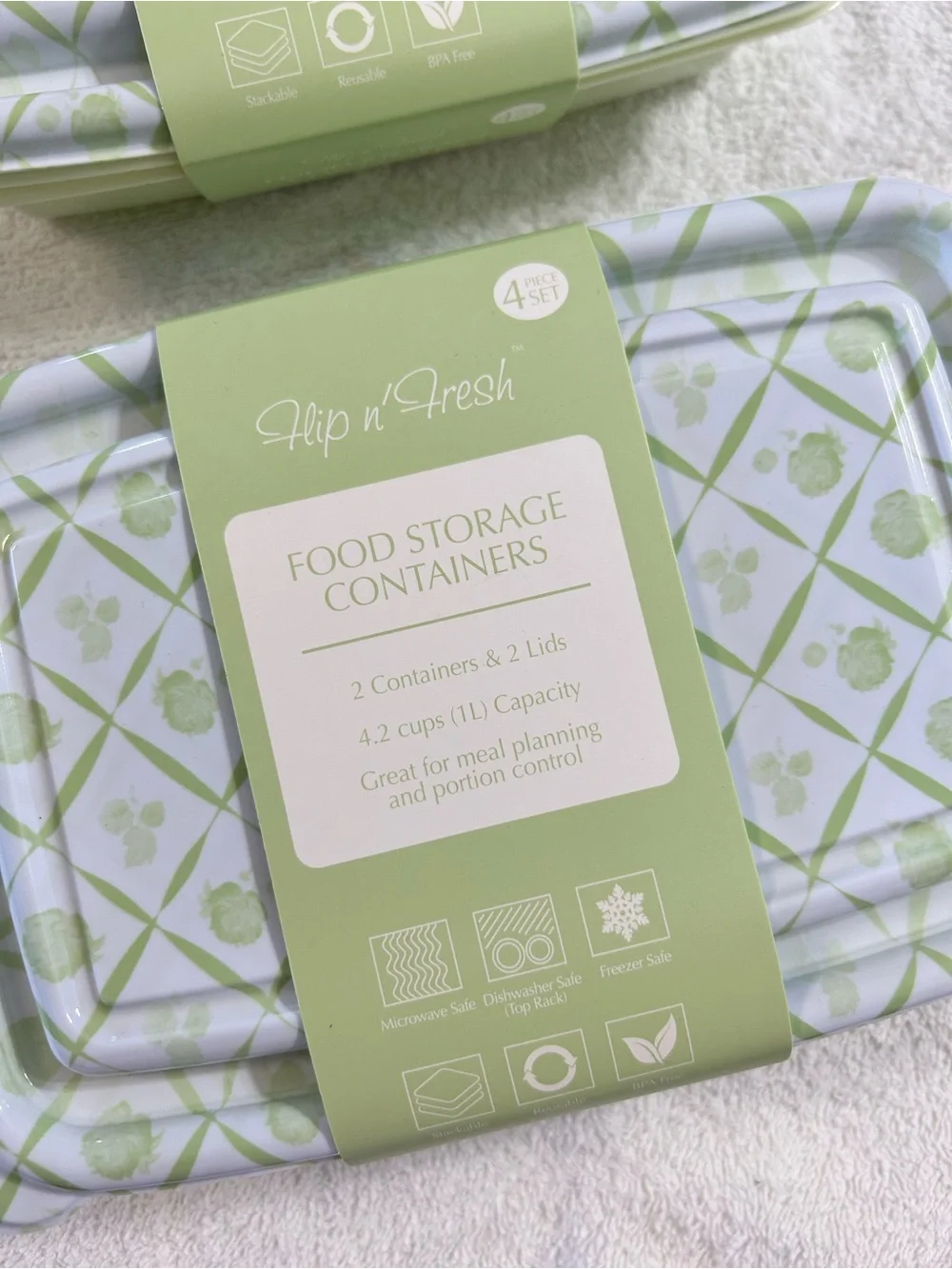 New! 4 Flip n’ Fresh Reusable Food Storage Containers & Lids